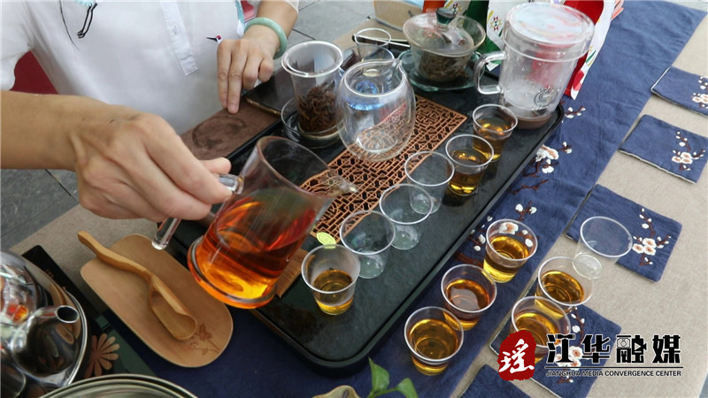 省民运会暨江华苦茶高峰论坛“农产品美食博览会”开幕[00-00-49][20220819-152658962].jpg