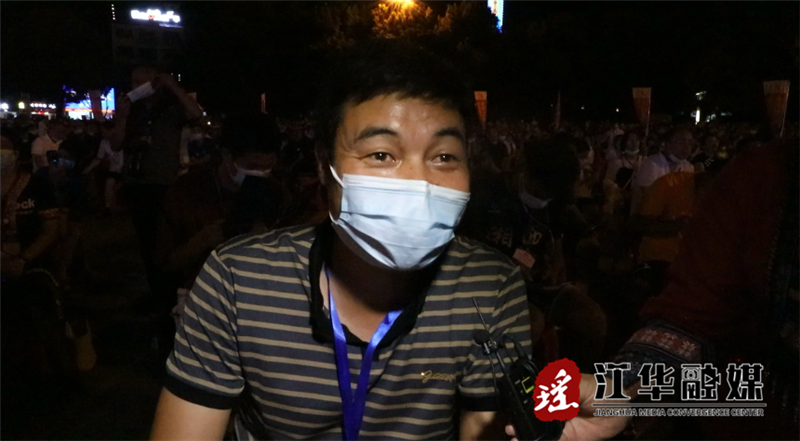 黄建华.png