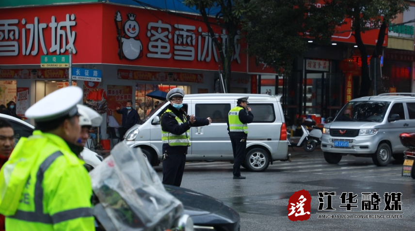 江华公安交警大队：站好护学岗 护航开学季