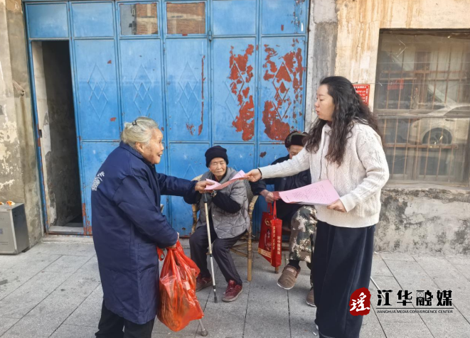 江华沱江镇豸山社区扎实推进烟花爆竹禁限燃宣传工作