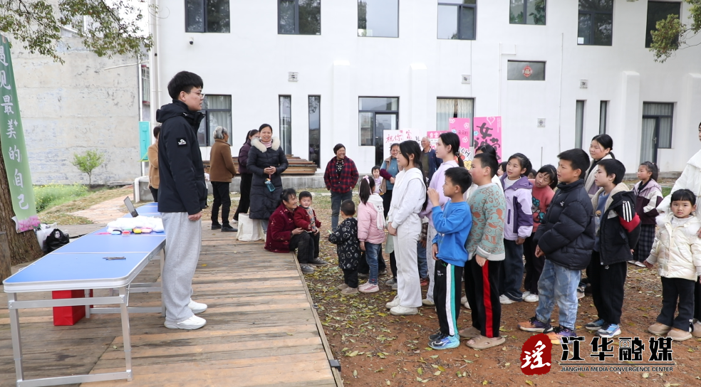 江华：“假日课堂”寻找春天 留守儿童乐享节气文化