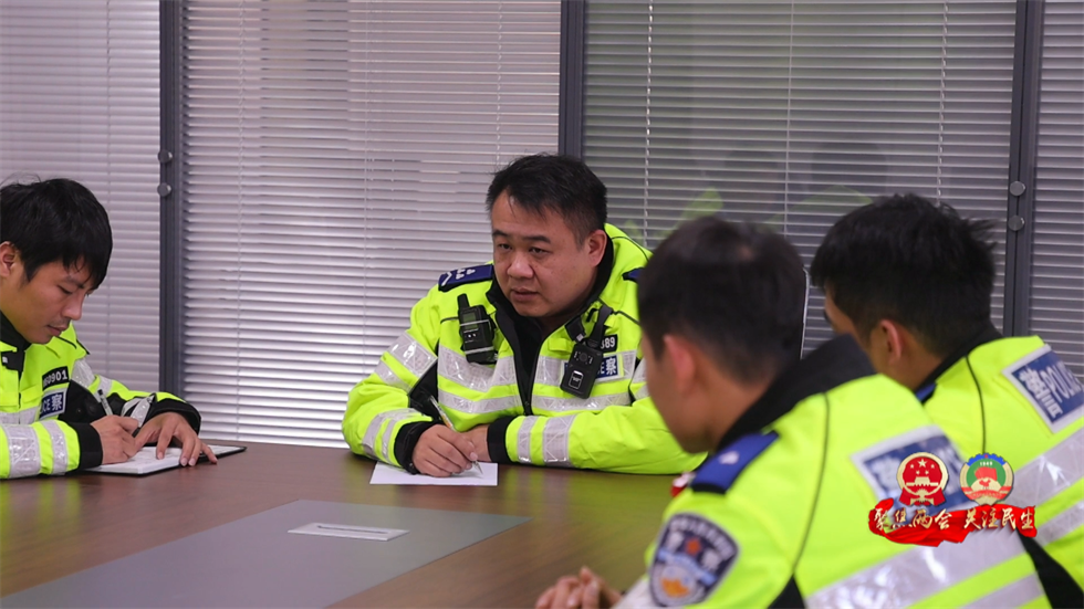 2人大代表风采 杨雷[00_02_24][20260424-163820].png