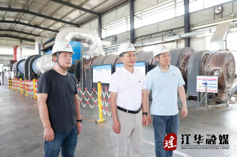 江华：袁章中在河路口镇检查厂矿企业安全生产工作