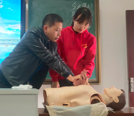 【资讯】市委党校青年后备干部班开展心肺复苏和急救知识专题培训