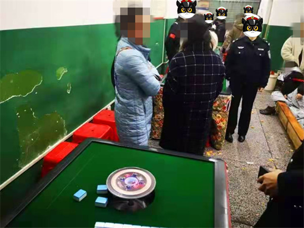 严打！我市警方捣毁两家麻将馆