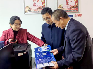 工伤保险进机关 政策宣传零距离——市工保中心开展工伤保险政策上门宣传活动