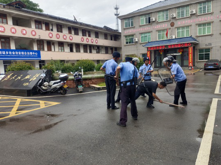 岩垅派出所开展最小作战单元训练