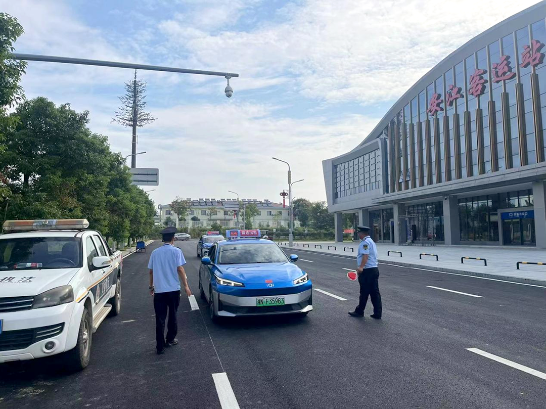 市交通运输执法大队开展专项整治 规范出租车与网约车经营保障出行安全