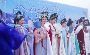 【微视频】用格莱美慢镜头打开雪峰山冰雪节