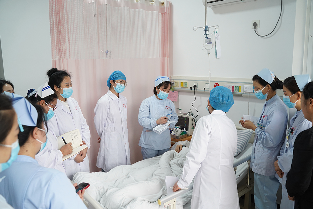 “情系洪江·健康同行”大型义诊在洪江市人民医院圆满落幕！