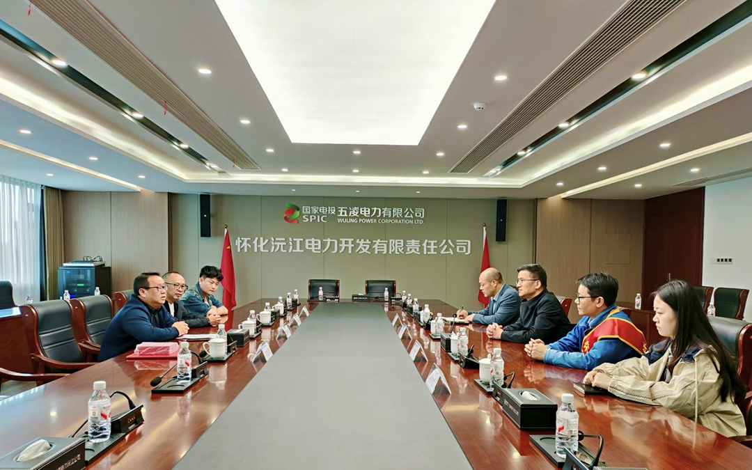 劳模精神耀五溪——洪江市总工会为6名怀化市级劳模上门授奖