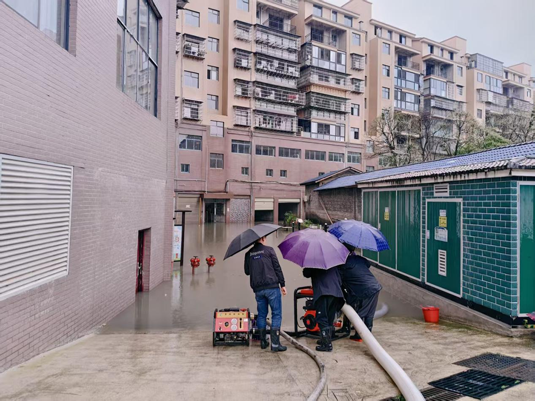 【安江镇】争分夺秒！奋战7小时排涝，全力保障民生安全