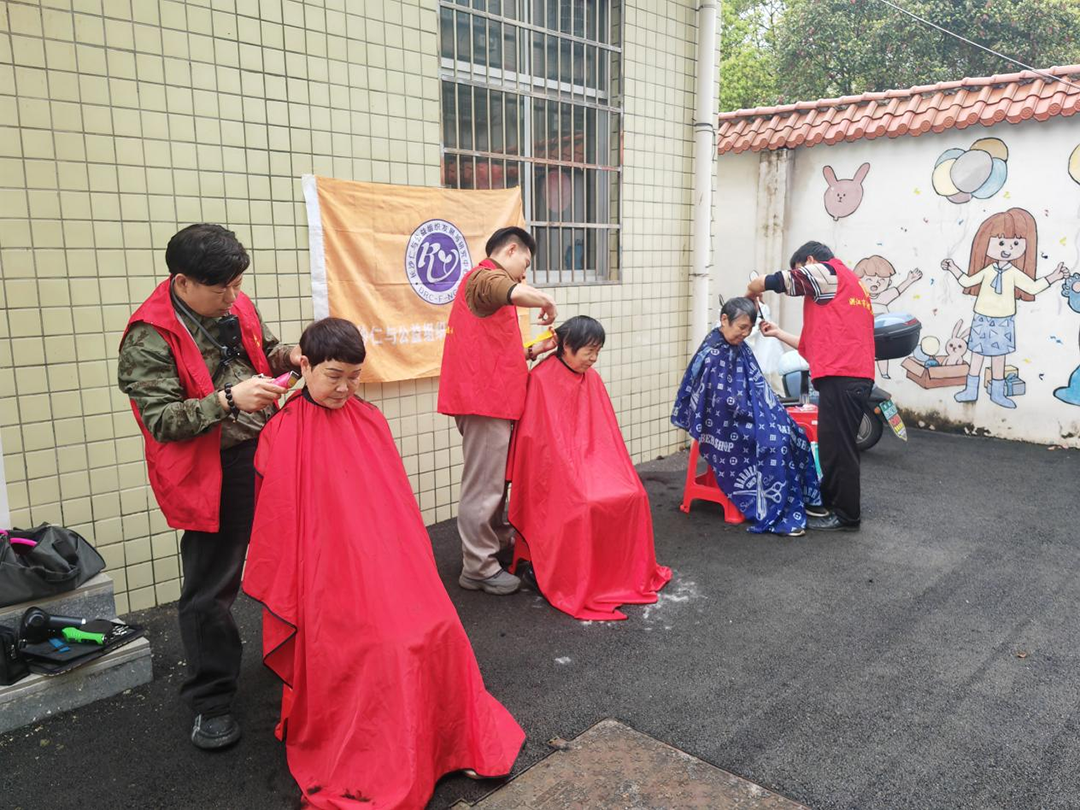 青团里的春天：一场义剪与手作的温情之约