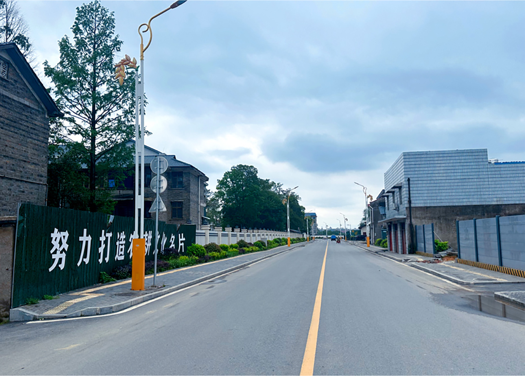 稻源北路黔阳一中后门改造前后.jpg