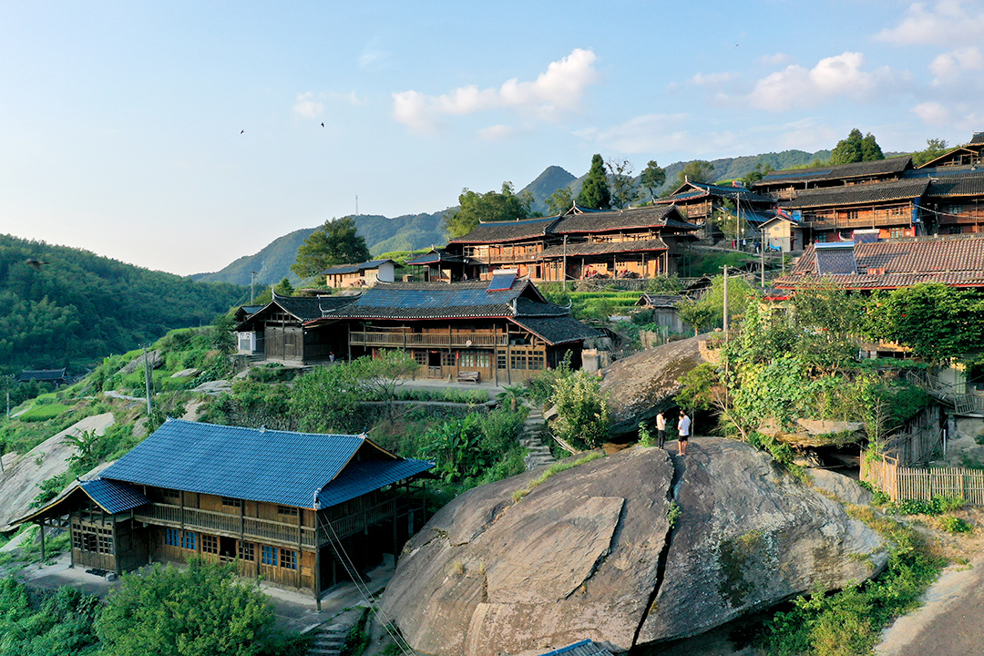 龙船塘瑶族乡翁朗溪村.jpg