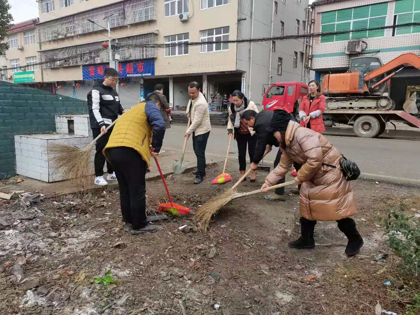 【雪峰镇】举全镇之力掀起农村居民环境整治热潮