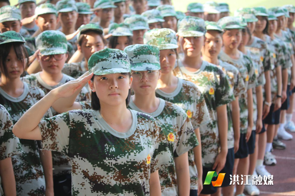 在这个丰收的季节里