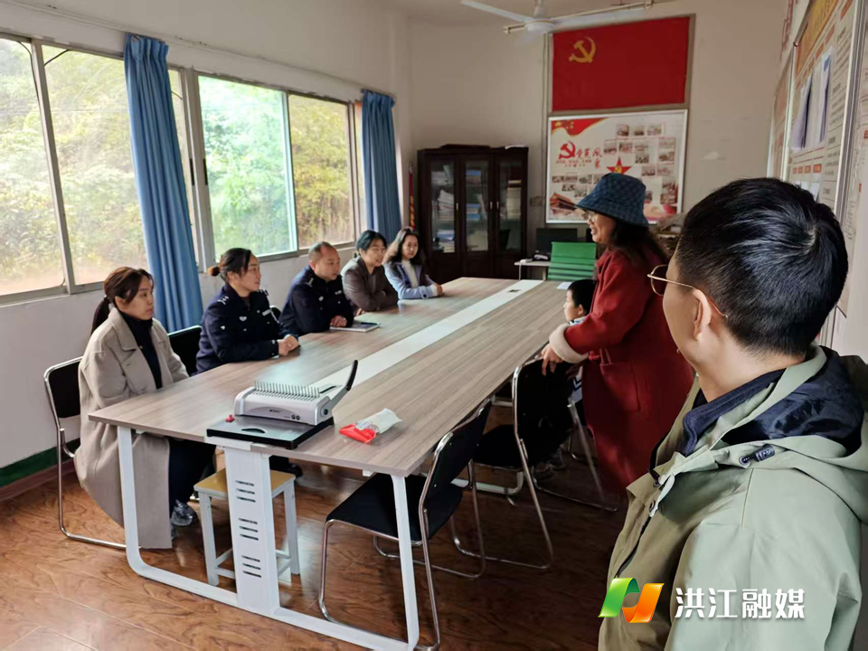 【深渡苗族乡】倾情疏导护新苗 暖心相伴助成长