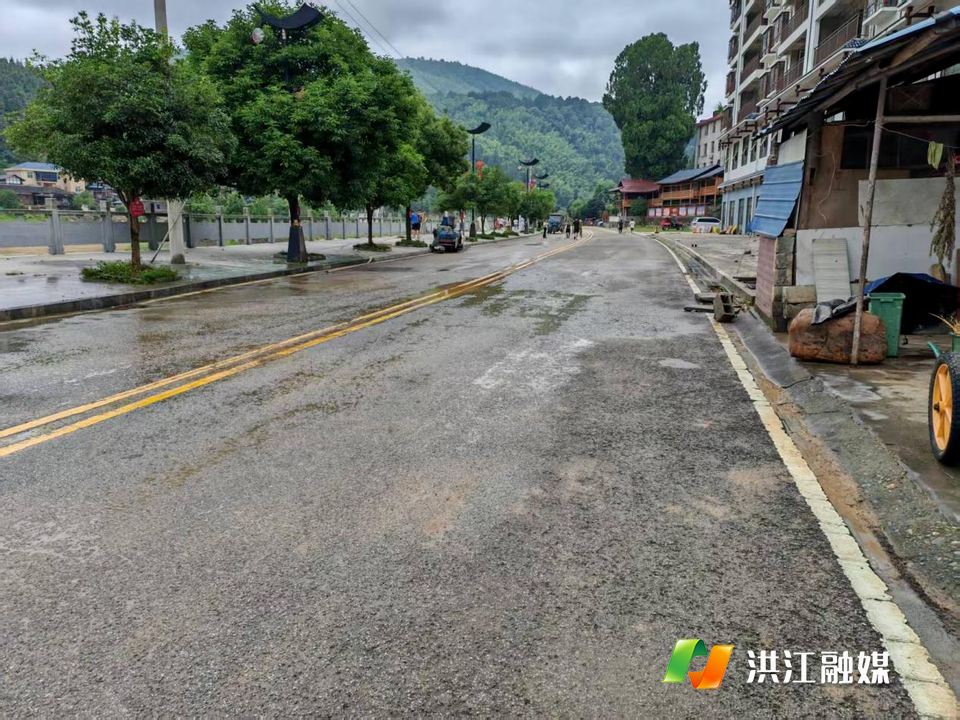 【深渡苗族乡】干群齐心聚合力 清淤除碍护苗乡