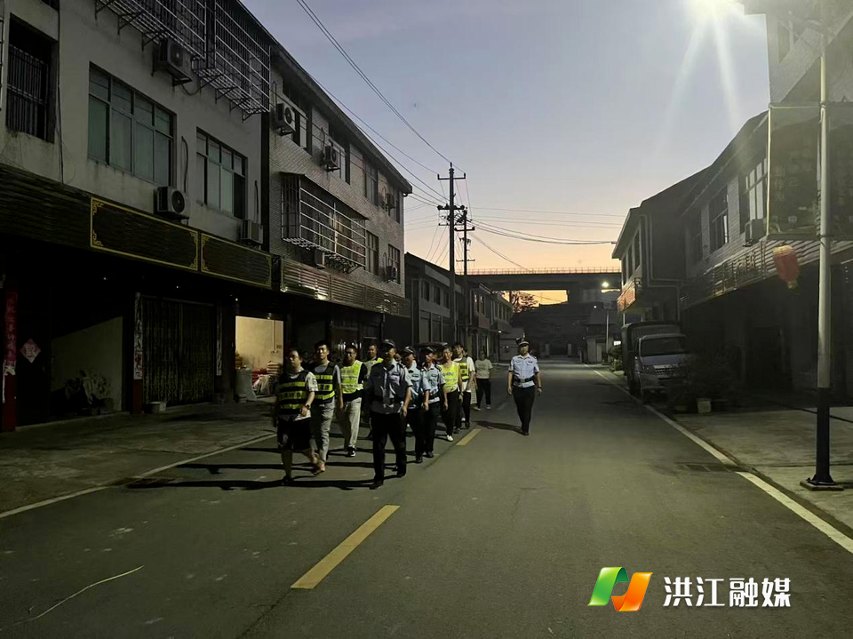 【江市镇】夜巡守护“不打烊”，点亮集镇“平安灯”