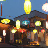 灯火璀璨庆元宵 黔阳古城灯谜会引客来