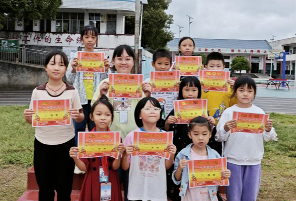 黔城镇红岩中心学校：举行“讲好红色故事 争做一粒好种子”宣讲比赛