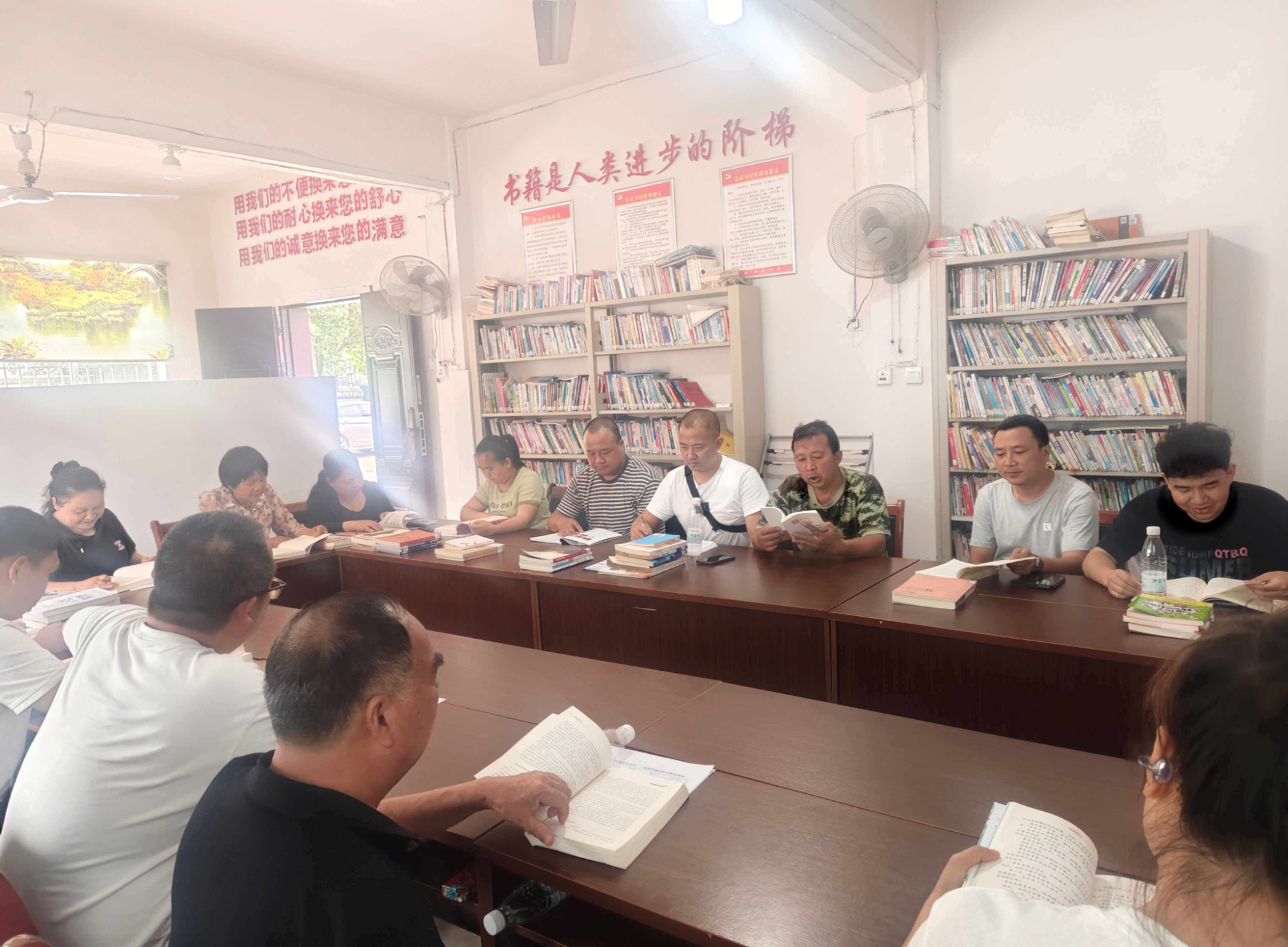 读书研学拓思路 研讨制种促增收——熟坪乡罗翁村以常态化读书赋能产业发展
