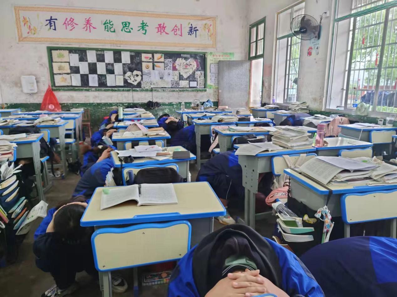 学生在紧急情况下应急避险