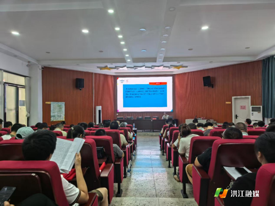 洪江市志愿者助力湖南省青少年科技体育比赛顺利举行  