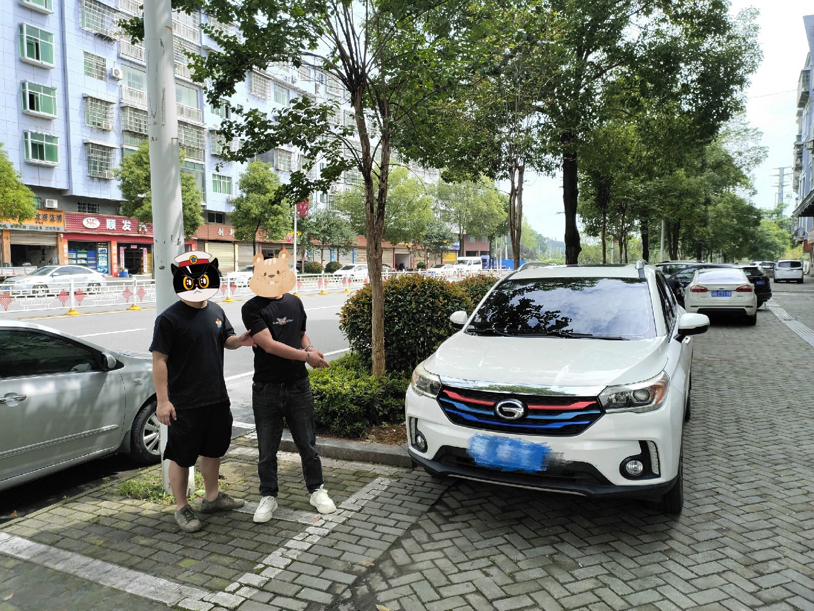市公安局：破获拉车门盗窃案