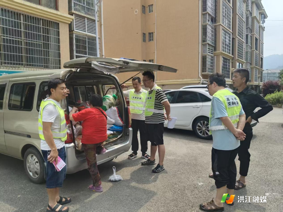 安全宣传零距离 便民服务聚民心