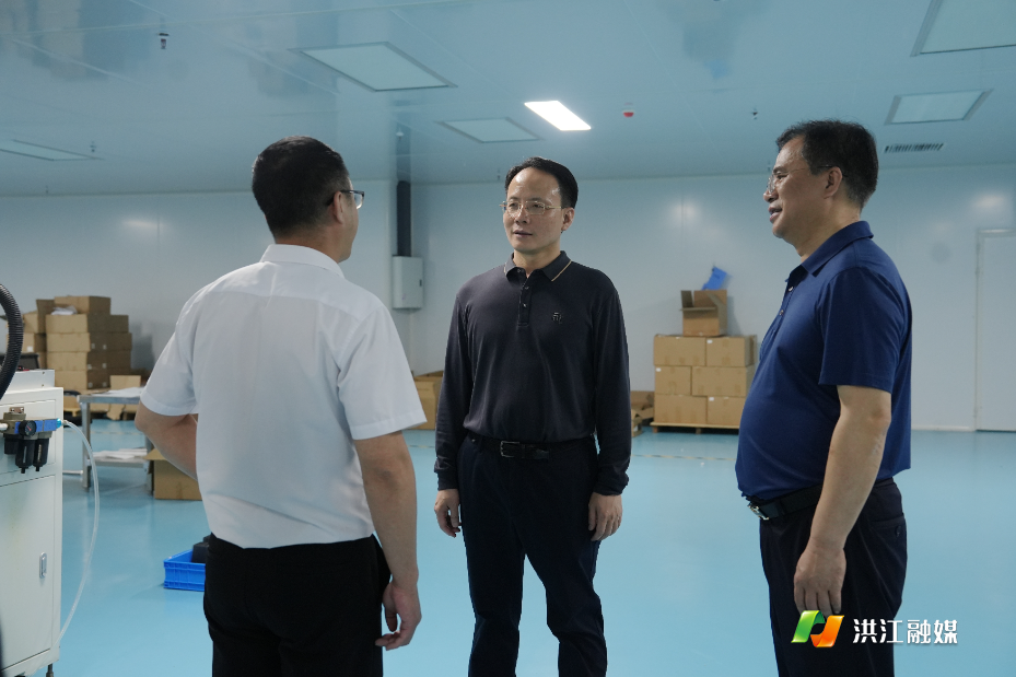 郑小胡调研安全生产、养老服务等工作