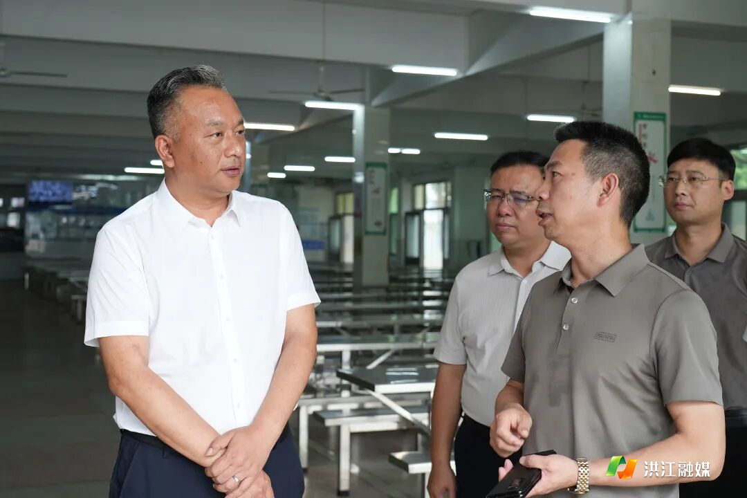 夏向阳调研校园安全生产、中高考备考及项目建设工作