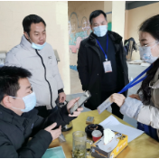 党建引领筑堡垒  抗疫一线勇担当