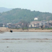 整治河道保生态 兴修护坡惠民生