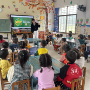 旅发进行时丨龙市中心幼儿园：小手种下环保树，我为旅发添新绿