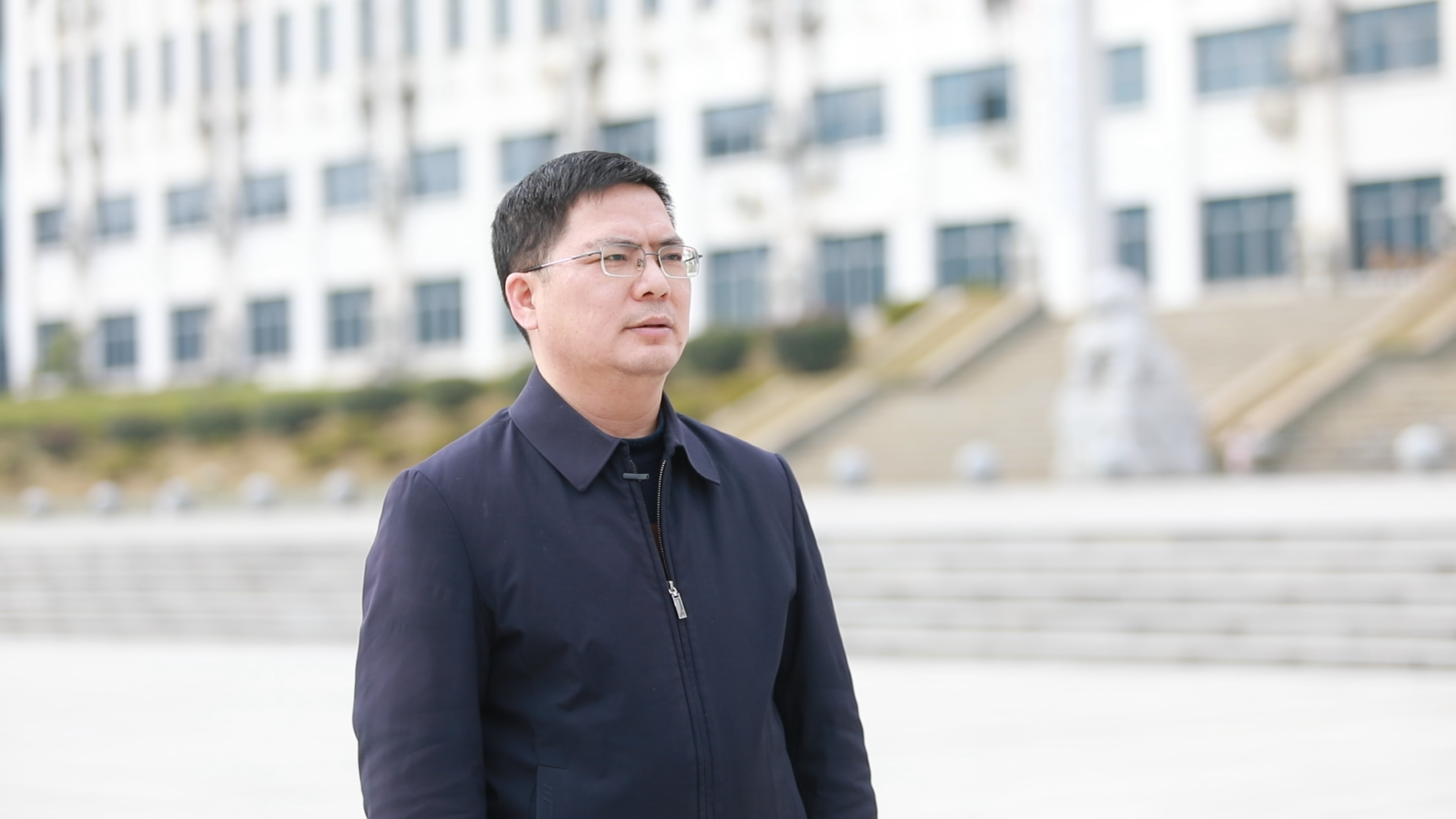 谭志伟.jpg 谭志伟.jpg