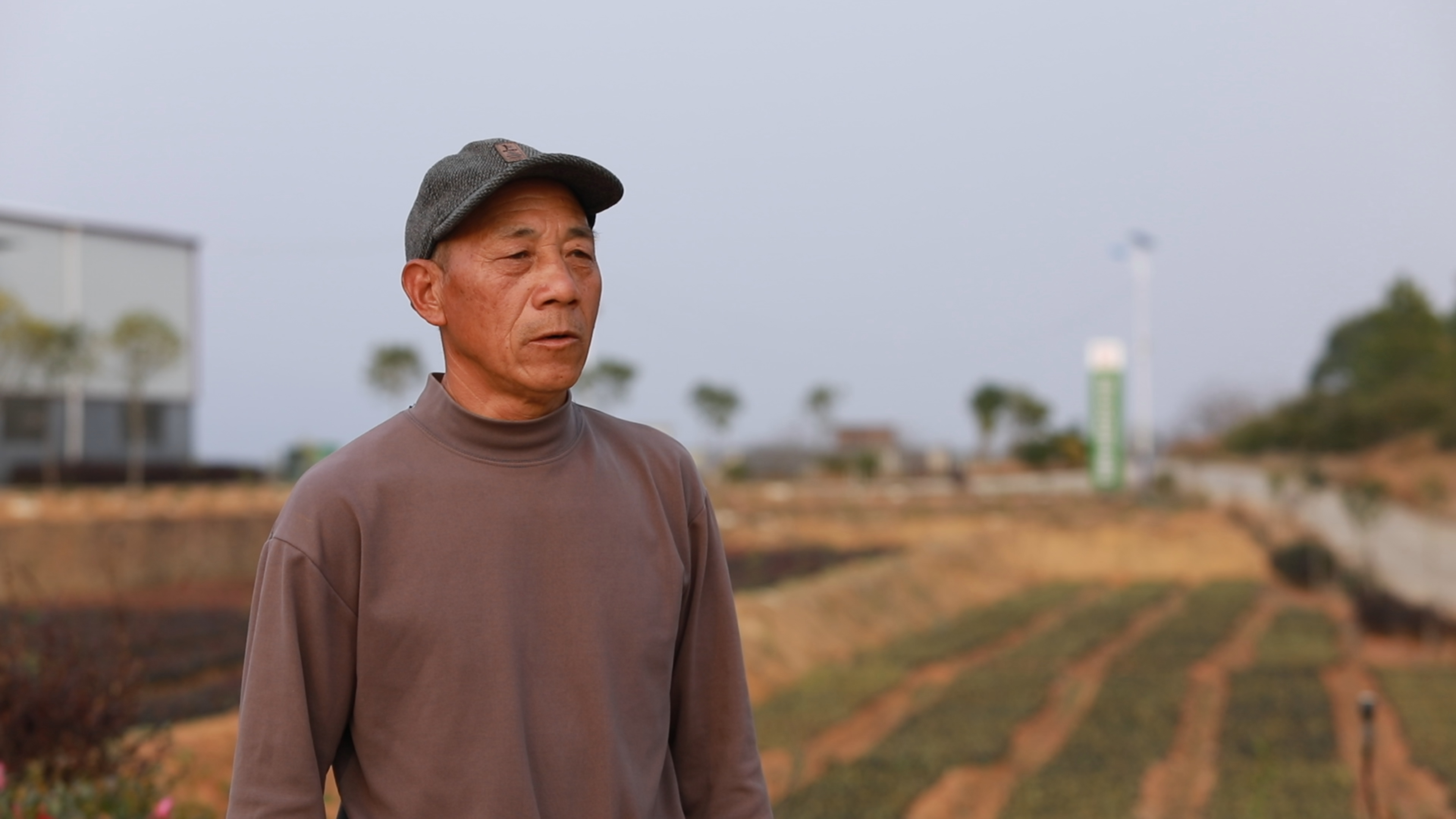 何湘林.jpg 何湘林.jpg