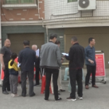 县住建局宣传推广既有住宅加装电梯政策