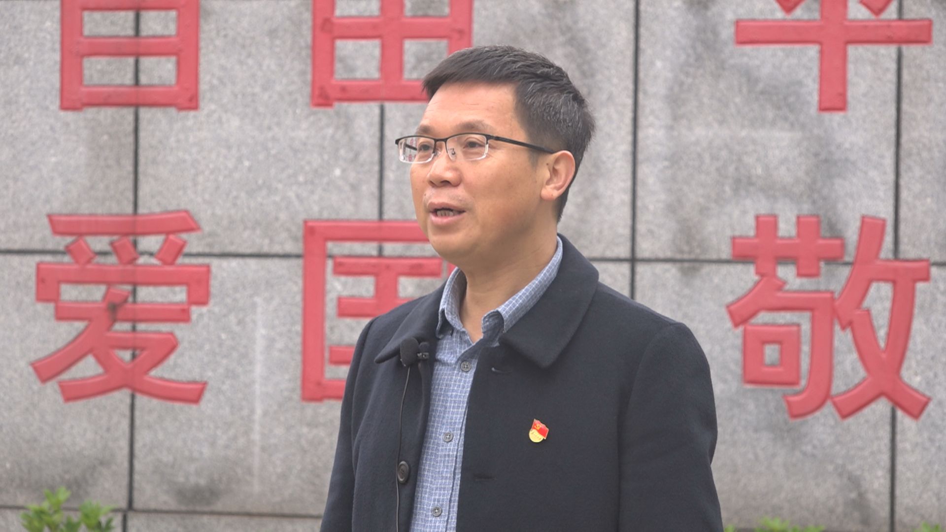 睡前故事点亮学生心灵