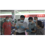 黄力督查疫情防控工作