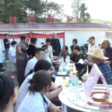 金秋情暖桑榆 实干振兴乡村——县纪委监委联合多部门开展关爱老人暨惠民系列活动