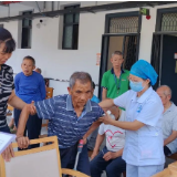 情暖重阳 敬老安康——县民政局联合县人民医院开展重阳节敬老义诊活动