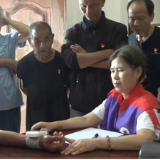 暖心敬老进乡村 便民服务暖人心
