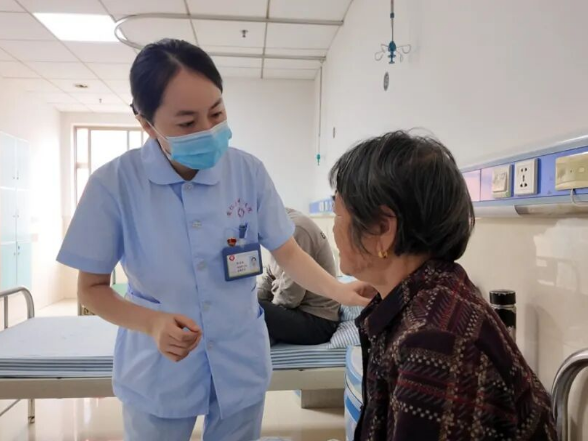 树典型 立榜样 提士气 振精神丨陈丽琼：白衣执甲守初心 匠心护理担使命