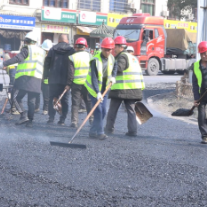 应用“四新技术”破解道路养护难题