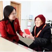 心系桑榆晚 浓浓敬老情