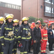我县开展高层建筑火灾实战演练 多部门联动筑牢安全防线