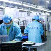 湖南亿等新能源:“小电池”撬动“大市场”