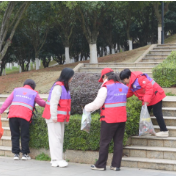学雷锋践初心 志愿服务暖仁城